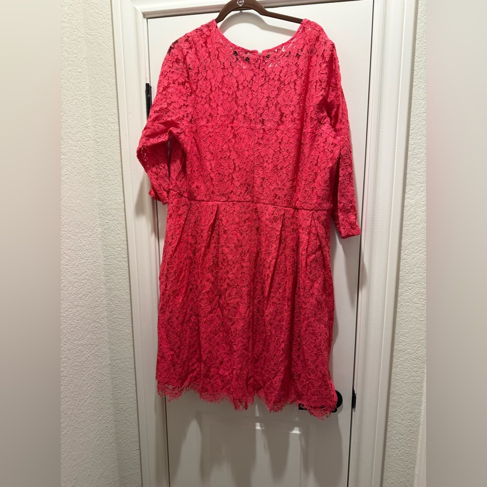 Elegant Pink Lace Dress